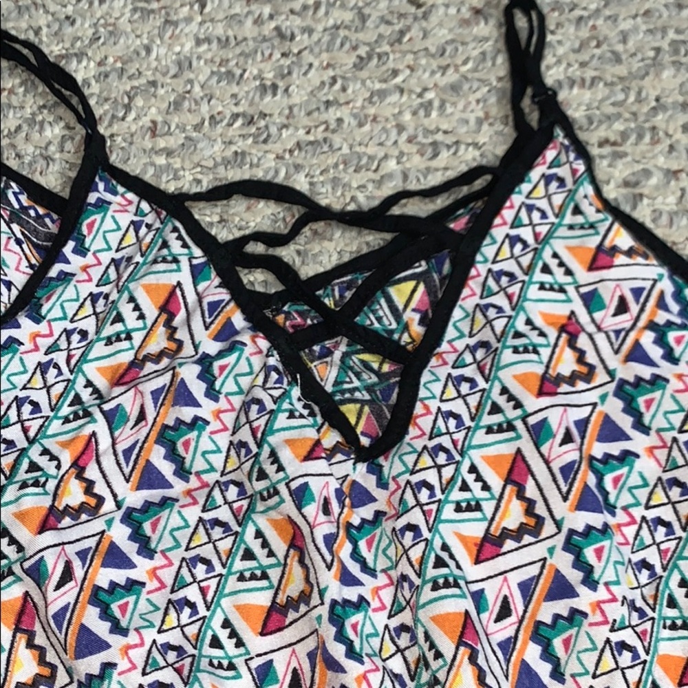 Patterned Romper - Picture 7 of 8